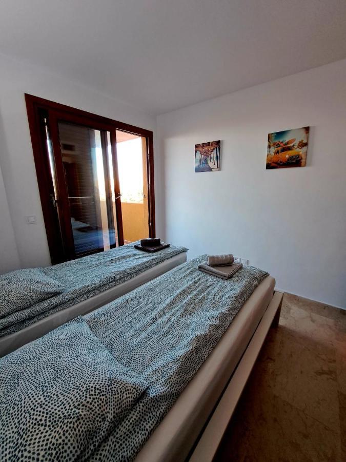 Punta Prima Nice Apartment With Sea Views Torrevieja Luaran gambar